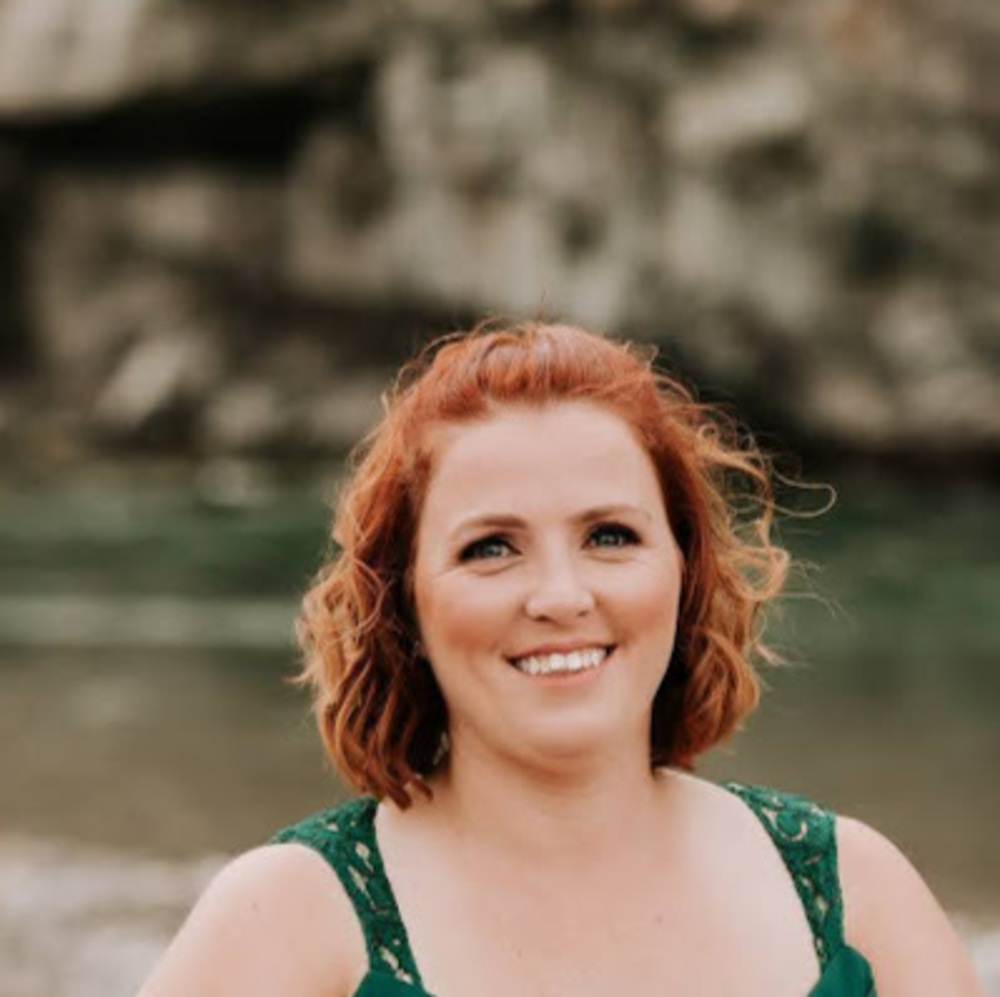 Meet your Posher, Alyssa